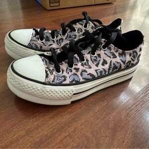 Girls leopard print Vans